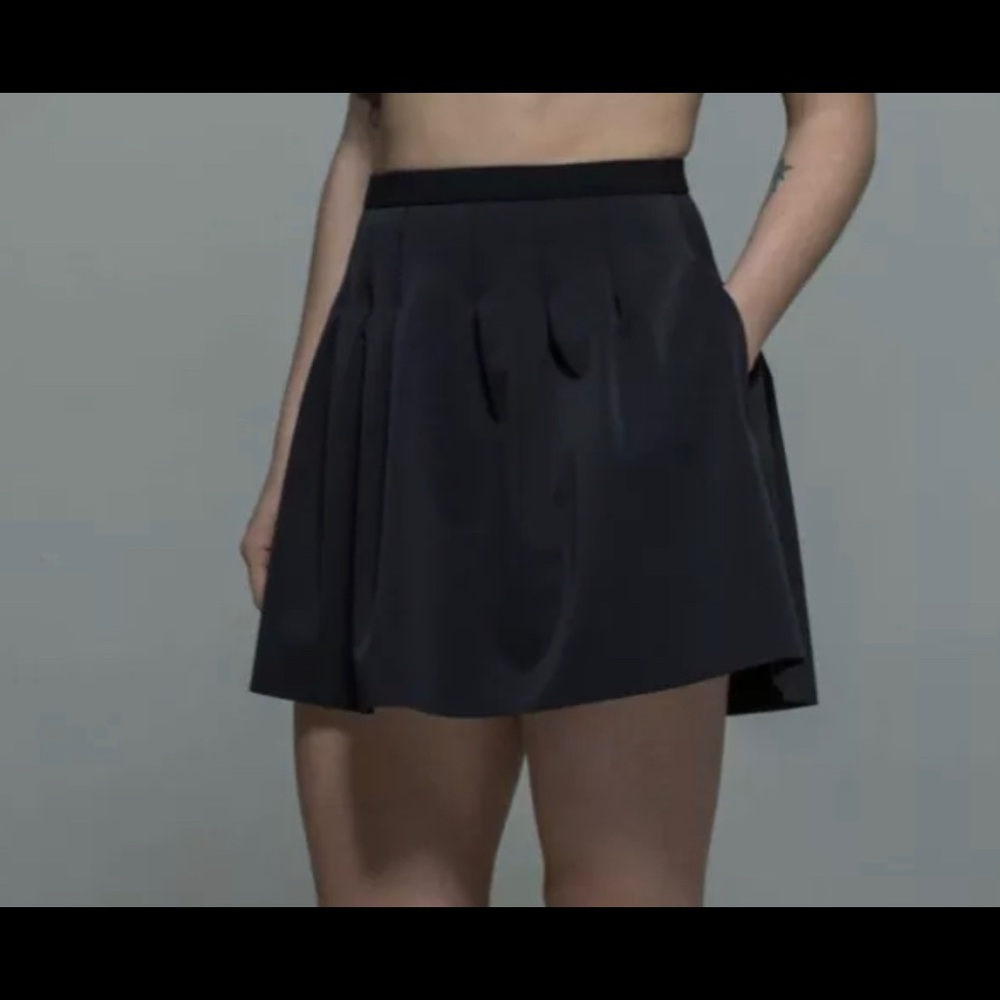 Lululemon Future Varsity Skirt black- Size 6